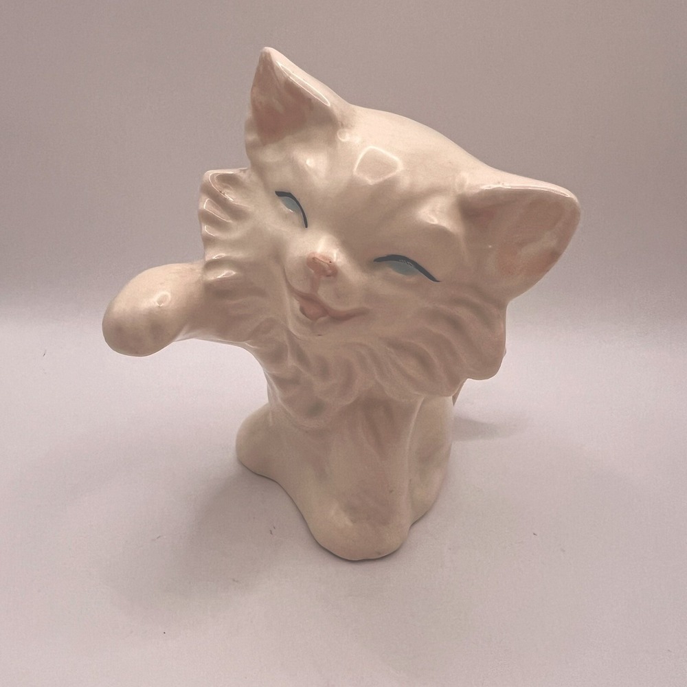 Vtg MCM Ceramic Cat Kitten Figurine White Persian Blue Eyes Adorable 4" X 3"